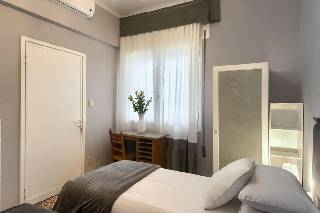 Dimora Mantelli Apartment เมสเตร ภายนอก รูปภาพ