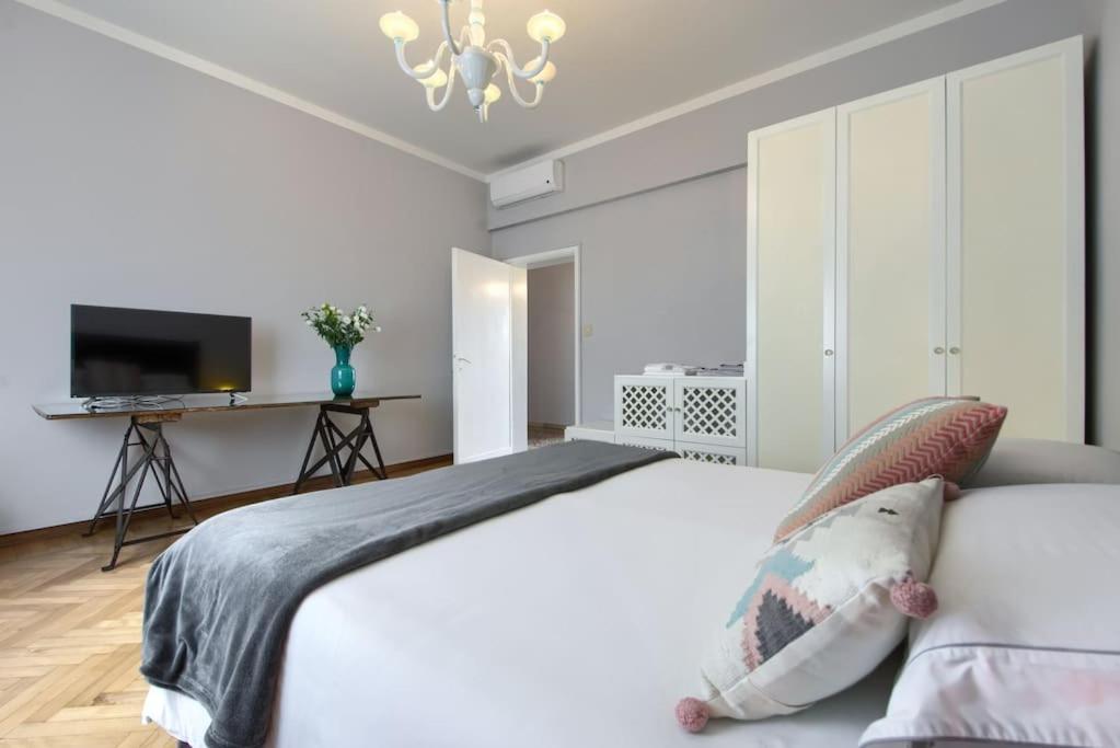 Dimora Mantelli Apartment เมสเตร ภายนอก รูปภาพ